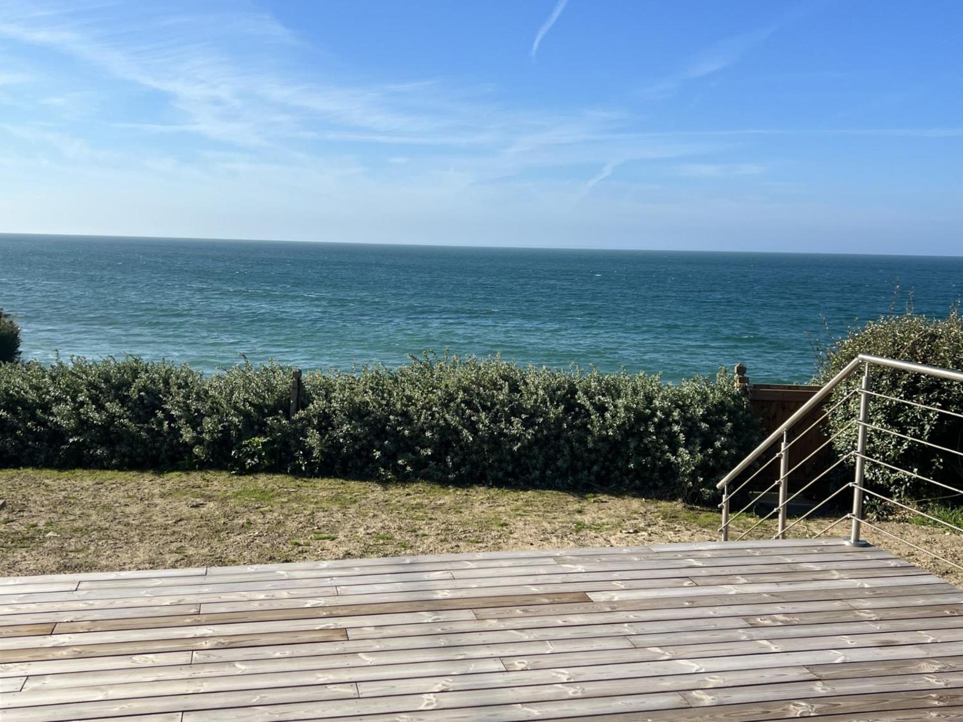 Le Bruit Des Vagues Villa Les Pieux Luaran gambar